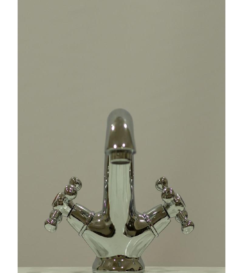 mixing TY-1081 Black Yak POLARIS from under the towel