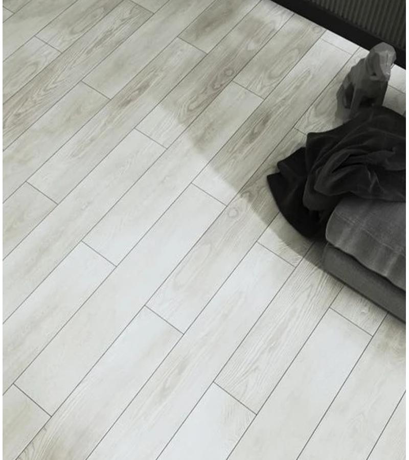 Lamin. Floor covering MARCO POLO 189*1195*12mm Cl.33 AC-5 color.CANADA bitter. AGT