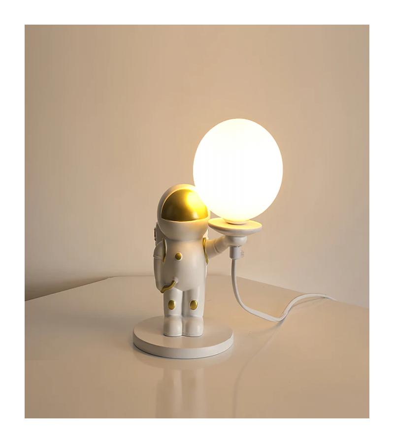 მაგიდის სანათი   GZYL-T351  კოსმონავტი  8W